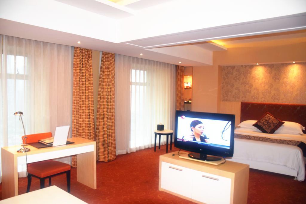 Puxi New Century Hotel Shanghai Exterior foto